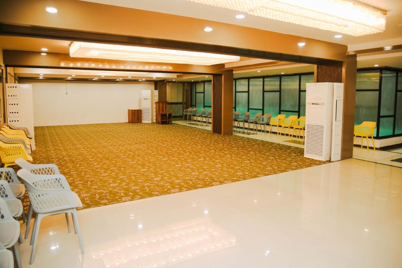 Hotel Tirth By Sonu'S Ujjain Eksteriør bilde