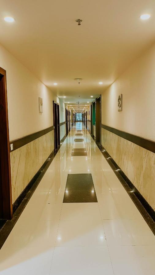 Hotel Tirth By Sonu'S Ujjain Eksteriør bilde
