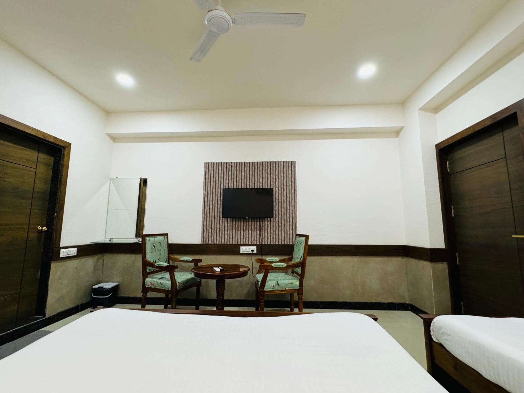 Hotel Tirth By Sonu'S Ujjain Rom bilde
